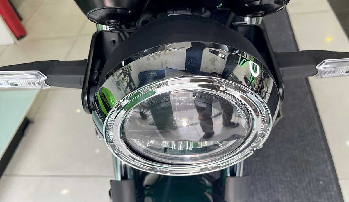 Đèn pha Z650RS 2023